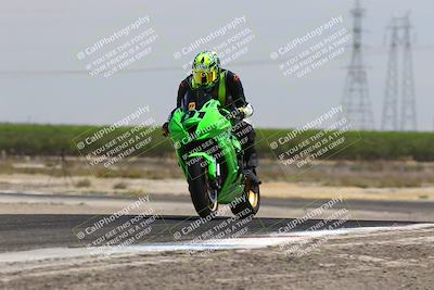 media/Aug-03-2025-TrackDaz (Sun) [[bf4a71acf9]]/A Group/12pm (Wheelie Bump)/